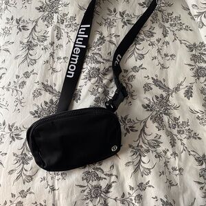 Lululemon purse